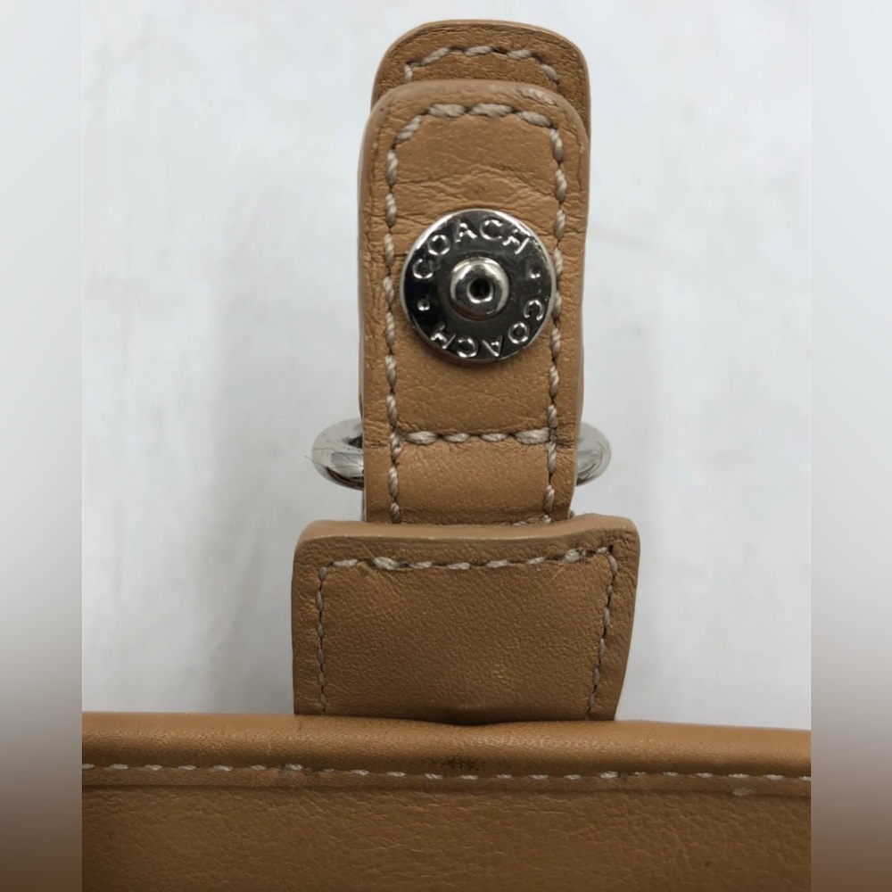 Coach Vintage Tan Leather Wallet - Picture 3 of 9